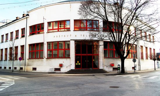 Hlavná pošta v Piešťanoch