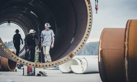 Ryan Sheckler, Zion Wright a Alex Sorgente vo veternej turbíne