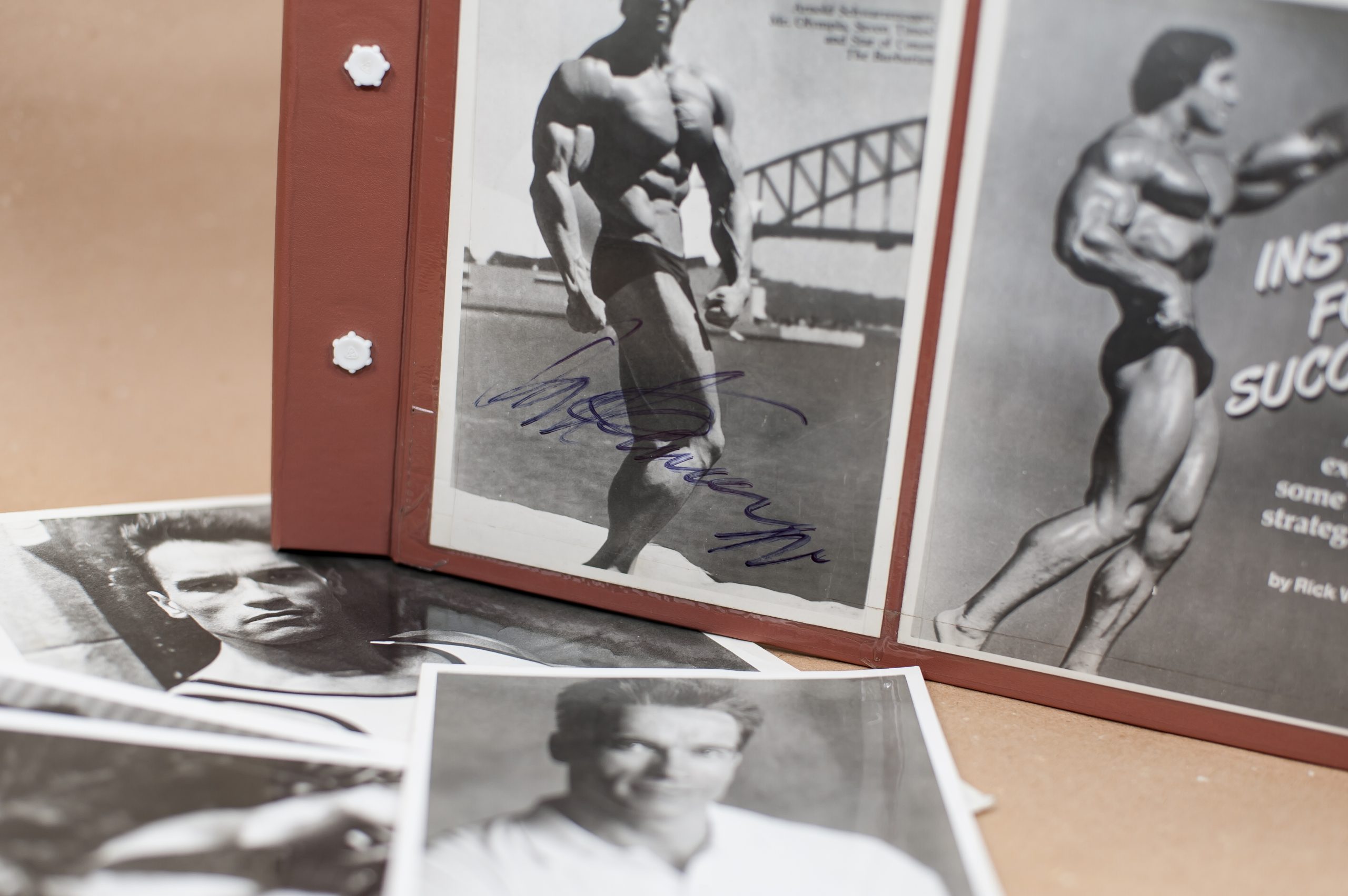 Jakubovi sa podarilo získať podpis Arnolda Schwarzeneggera.