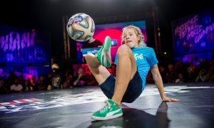 Reprezentantka Holandska, Laura Dekker, ktorá sa zúčastnila šampionátu minulý rok