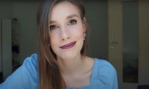 Mim Čin sa vo videu zamerala na kauzu amerického online sveta.