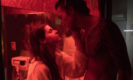 Alexandra Daddario v snímke Lost Girls & Love Hotels