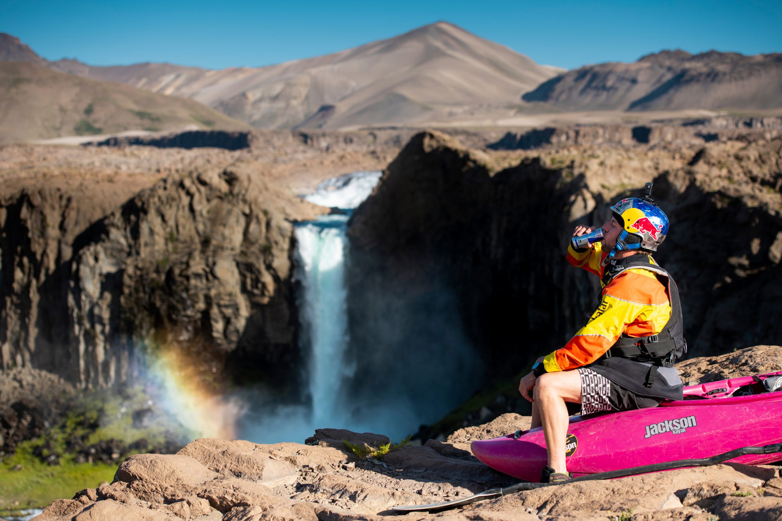 Dane Jackson pri splave vodopádu v Čile