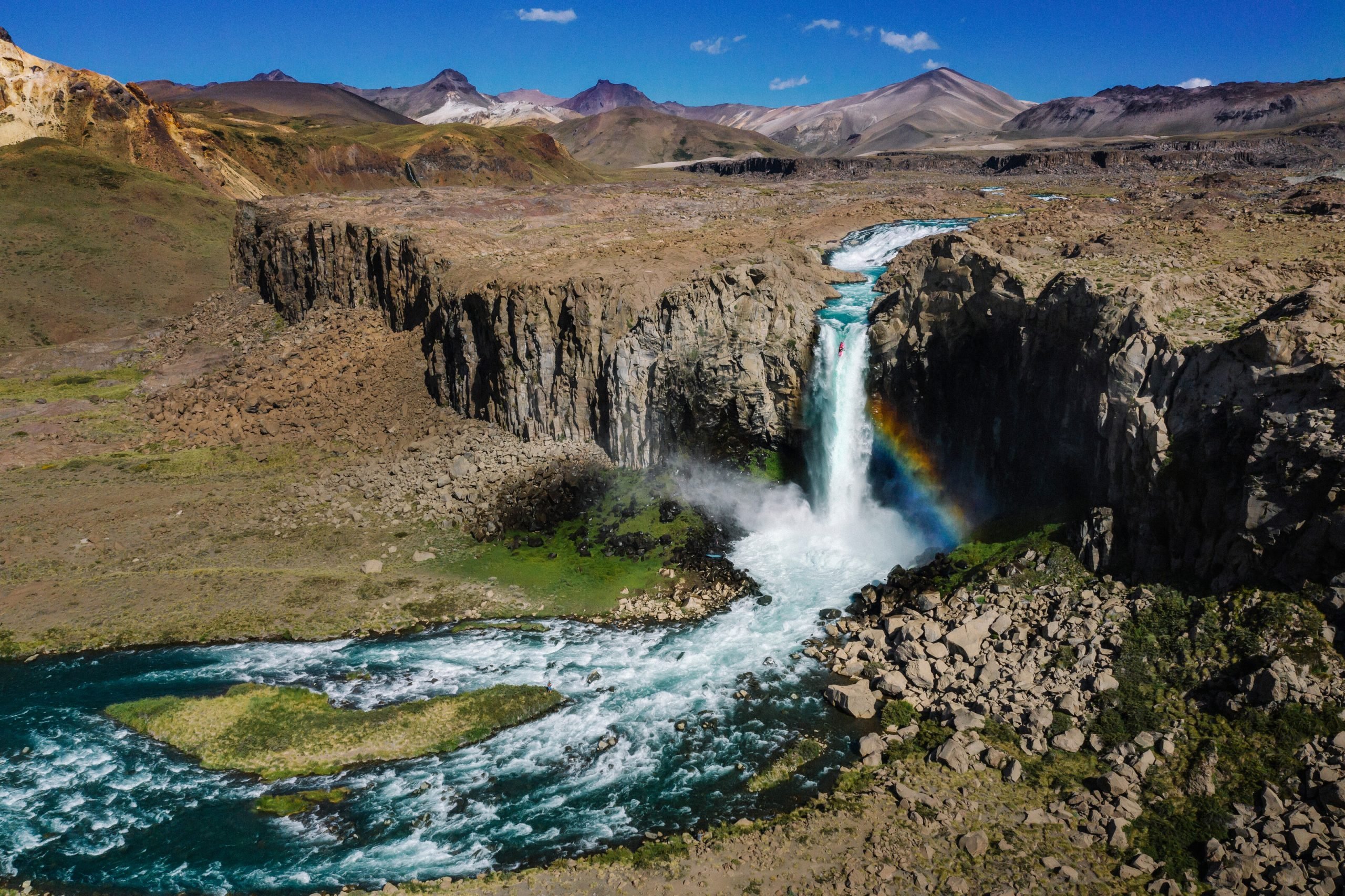 Vodopád Salto del Maule v Čile