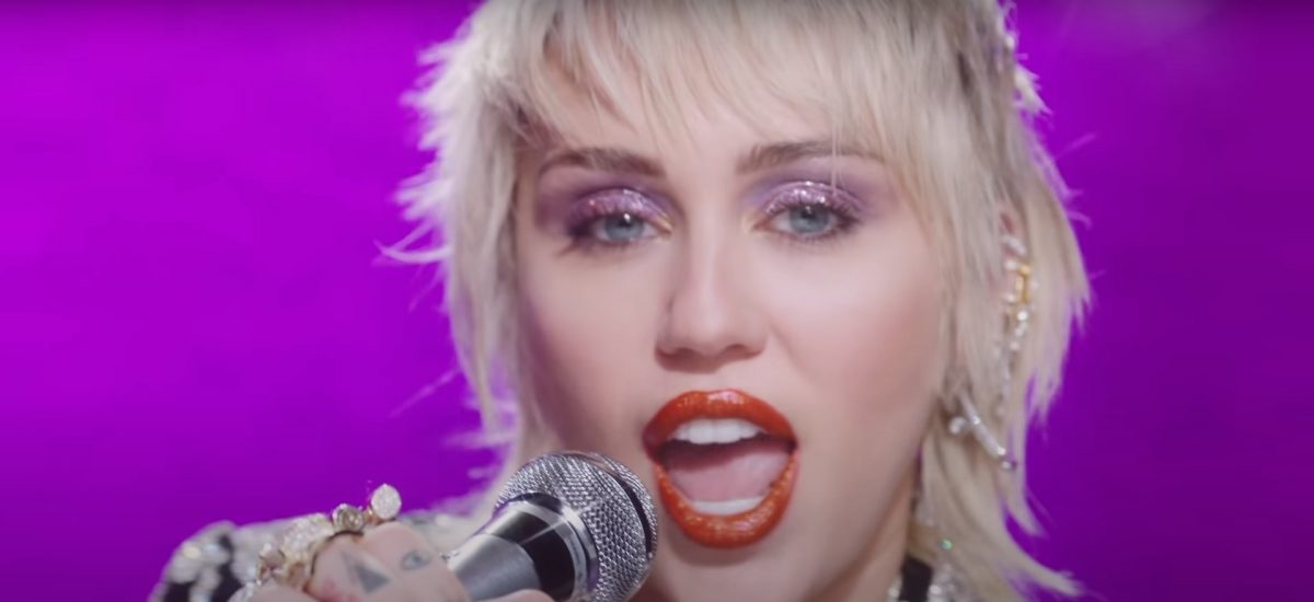 Miley Cyrus v novom videoklipe.
