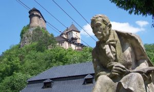 Socha Pavla Hviezdoslava na Orave
