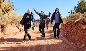Ryan Sheckler, Zion Wright, and Alex Midler počas natáčania projektu