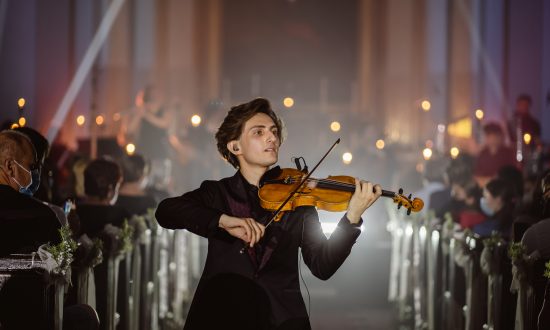 Filip Jančík počas koncertu.