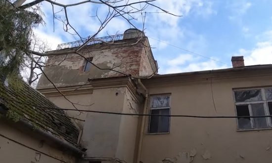 pohľad na opustenú polikliniku