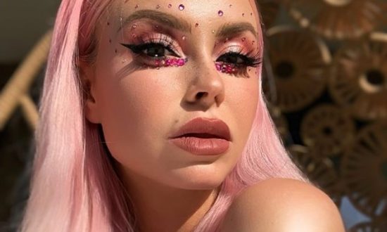 Make-up artistka zmenila princezné na nepoznanie.