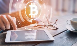 kryptomeny bitcoin okuliare tablet stol