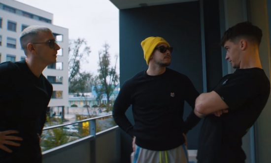 Naked Bananas ti ukážu, aké je sťahovanie do nového.