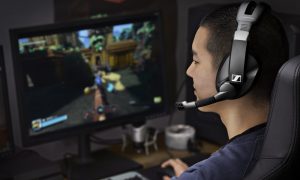 gamer so slúchadlami