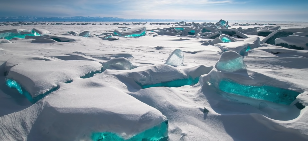 Jazero Bajkal počas zimy
