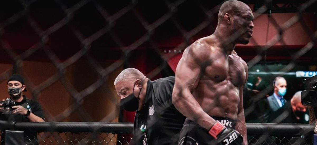 Kamaru Usman po výhre na UFC 258 znovu na vrchole | Hashtag.sk