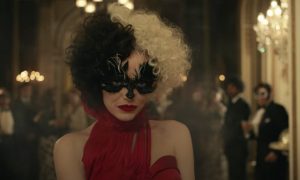 Emma Stone ako Cruella