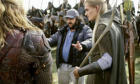 Režisér Peter Jackson na nakrúcaní Pána Prsteňov