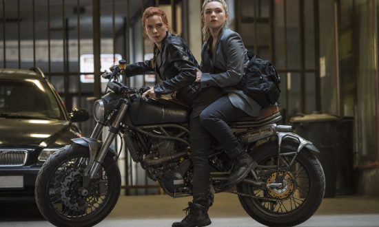 Do kín prichádza Black Widow