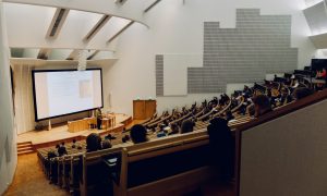 Aula na univerzite