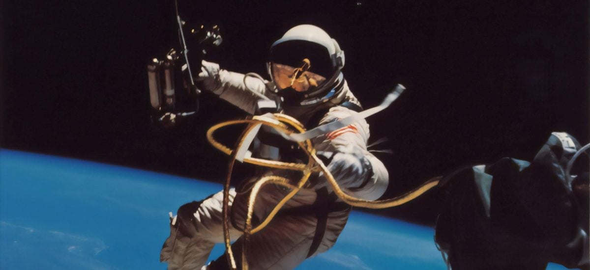 Astronauti budú počas príletu na Zem nosiť plienky