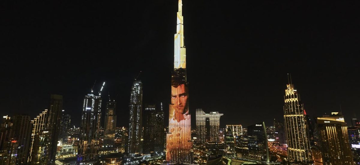 Burj Khalifa sa na chvíľu stala najväčšou obrazovkou sveta