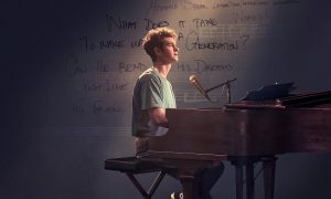 recenzia Tick, Tick... Boom! je tým pravým filmom k vianočným sviatkom