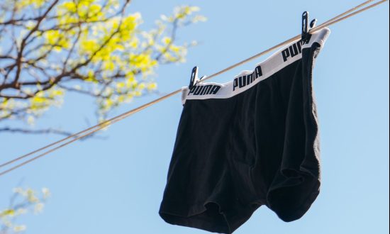 Výrobca bielizne odhalil, prečo je na boxerkách otvor.