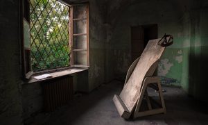 Opustená psychiatrická liečebňa