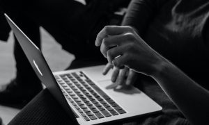 Chcel deťom obmedziť internet: Od siete odpojil celé mesto