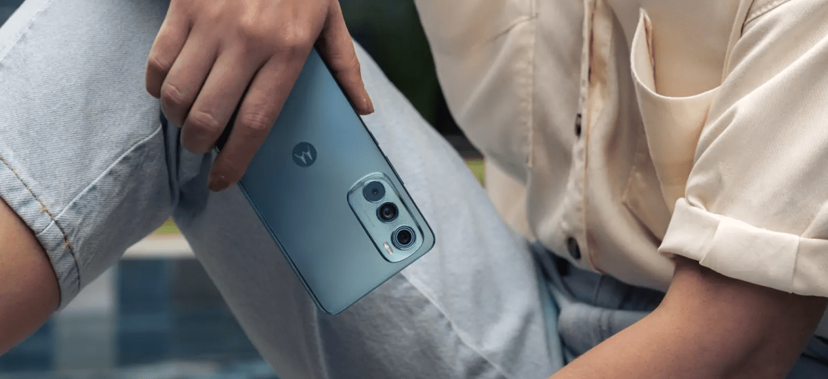 Motorola predstavila najtenší 5G smartfón na trhu
