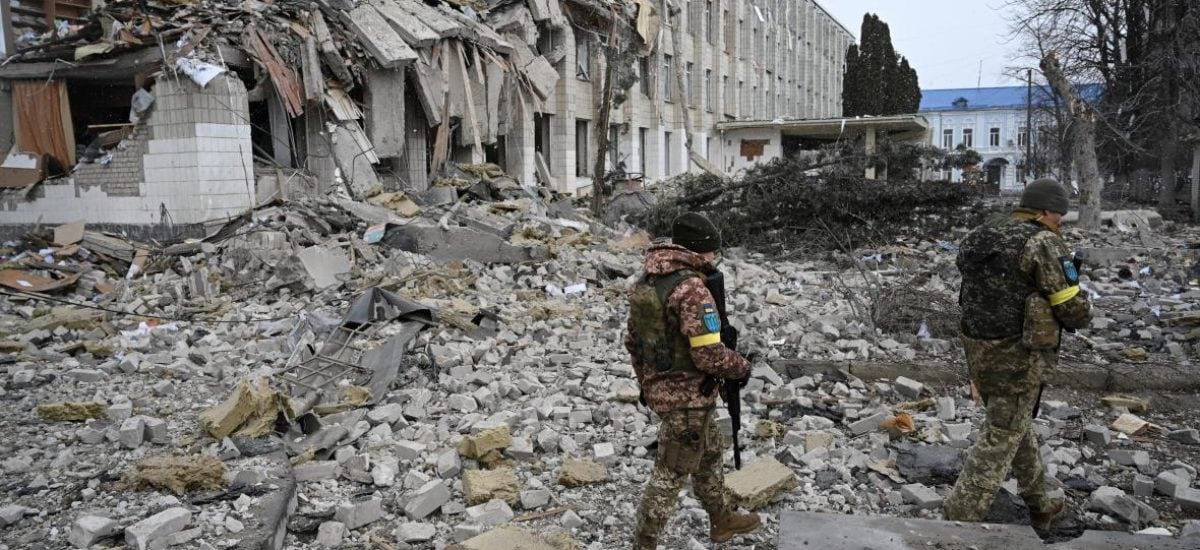 Zničené mesto po ruských útokoch na Ukrajine.