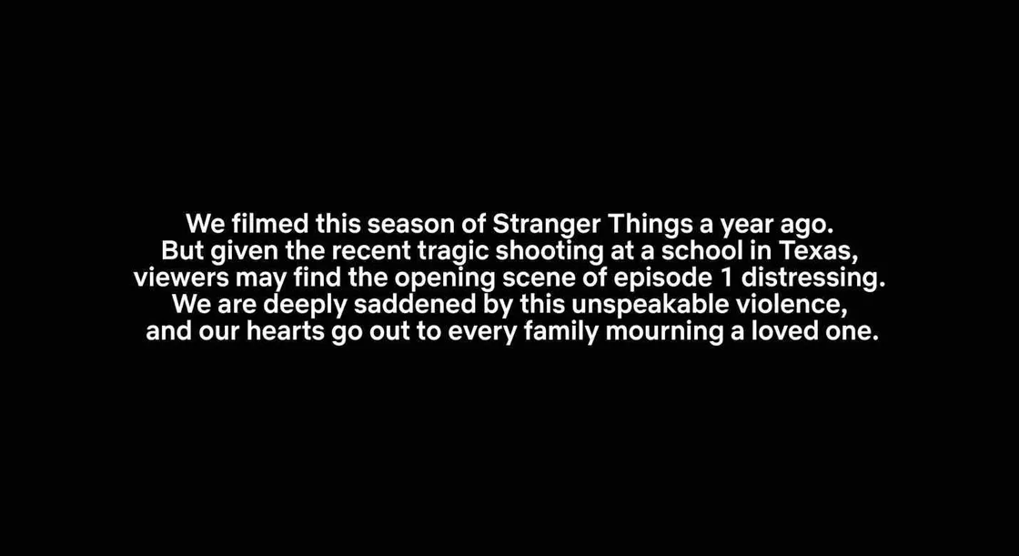 nápis pred úvodnou epizódou Stranger Things