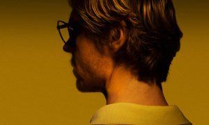 Evan Peters ako Jeffrey Dahmer