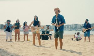 Song I'm Yours performed by Jason Mraz