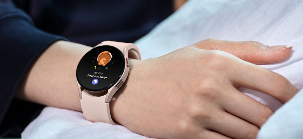 Inteligentné hodinky monitorujúce spánok počas celej noc