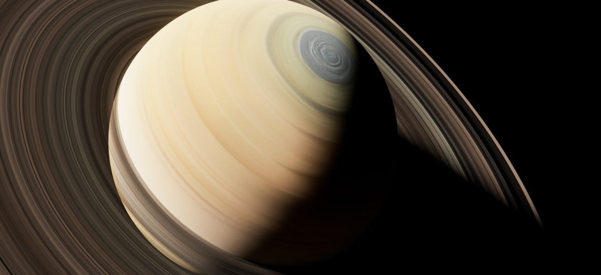 Saturn a jeho obrovský prstenec