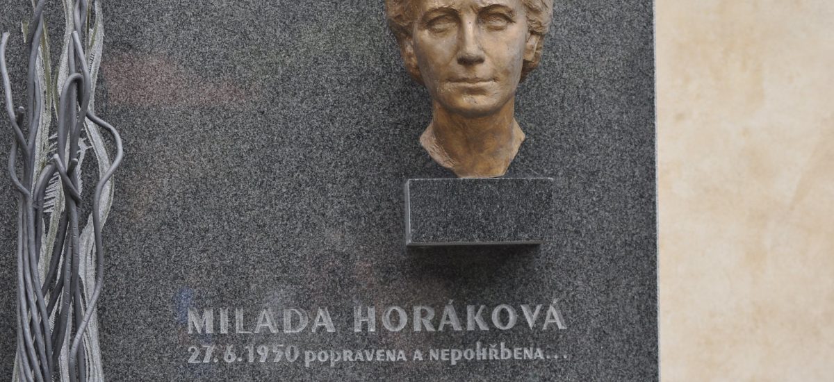 Milada Horáková busta