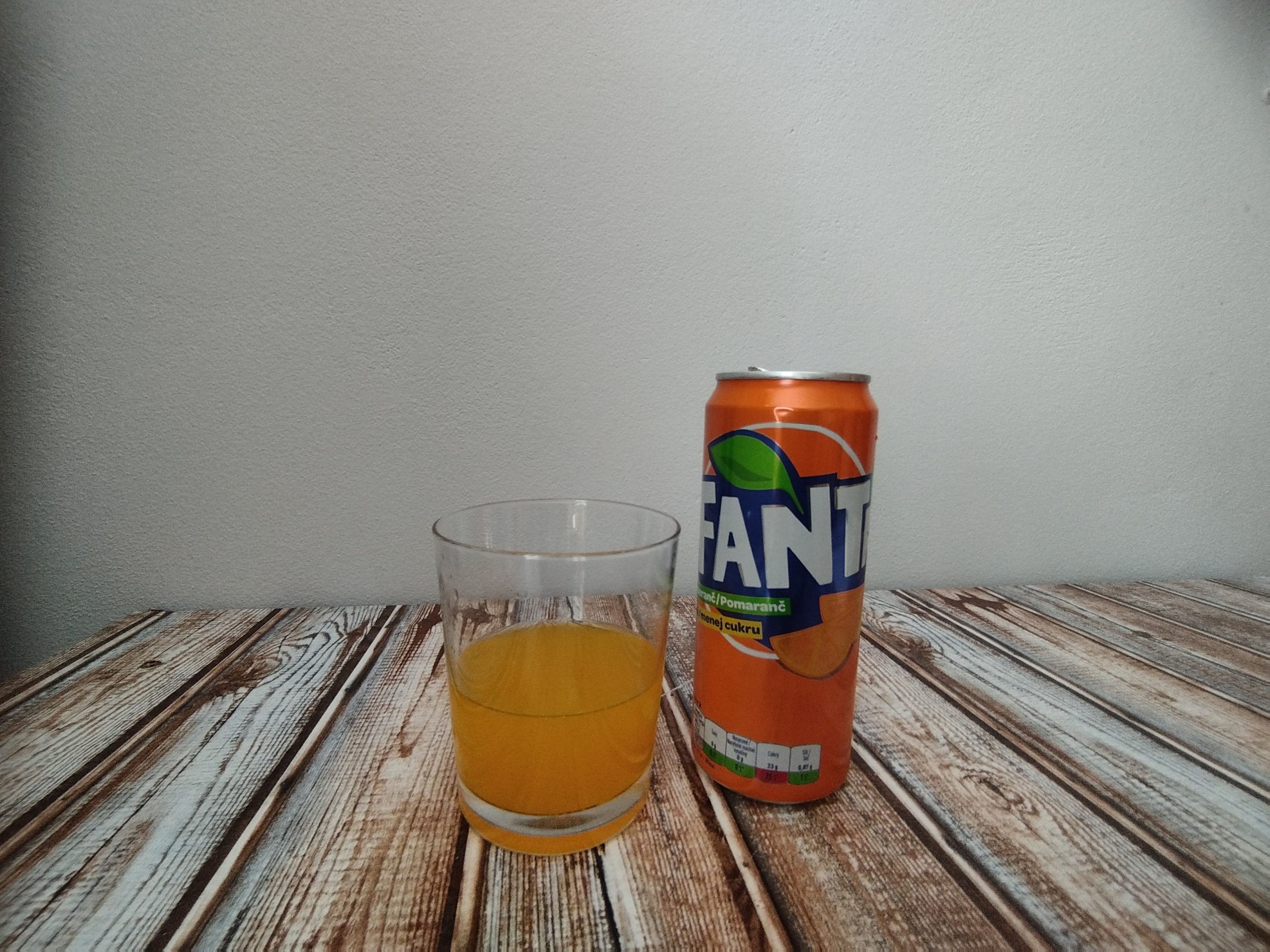 Sýtený pomarančový nápoj Fanta