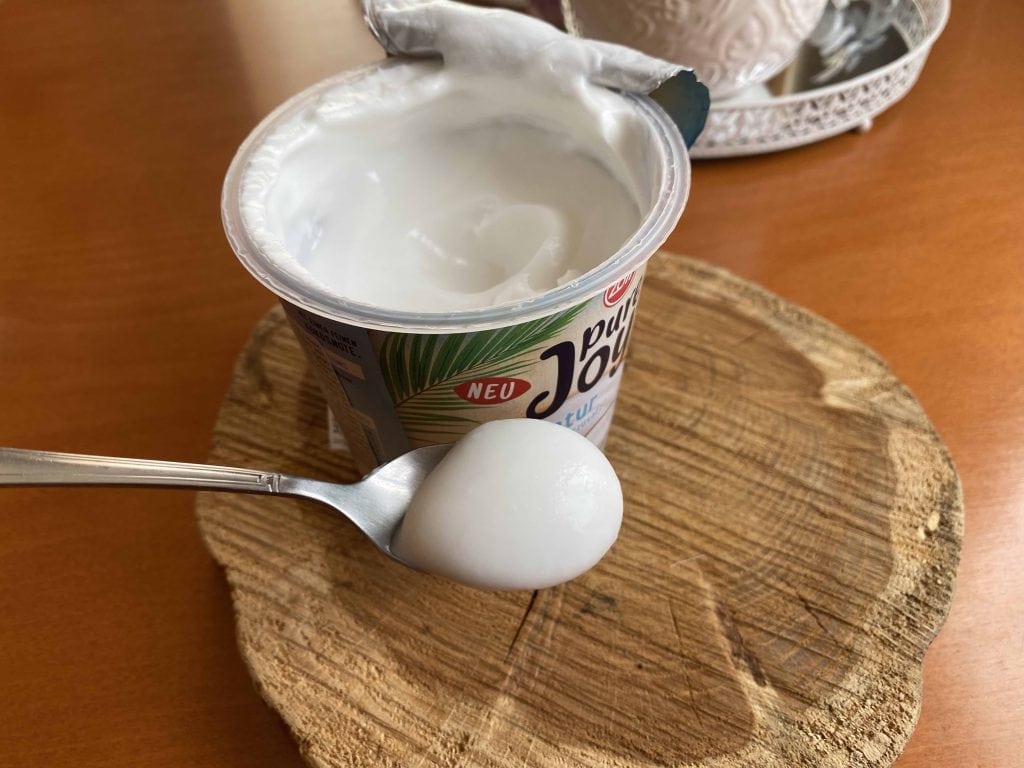 kokosový jogurt Billa