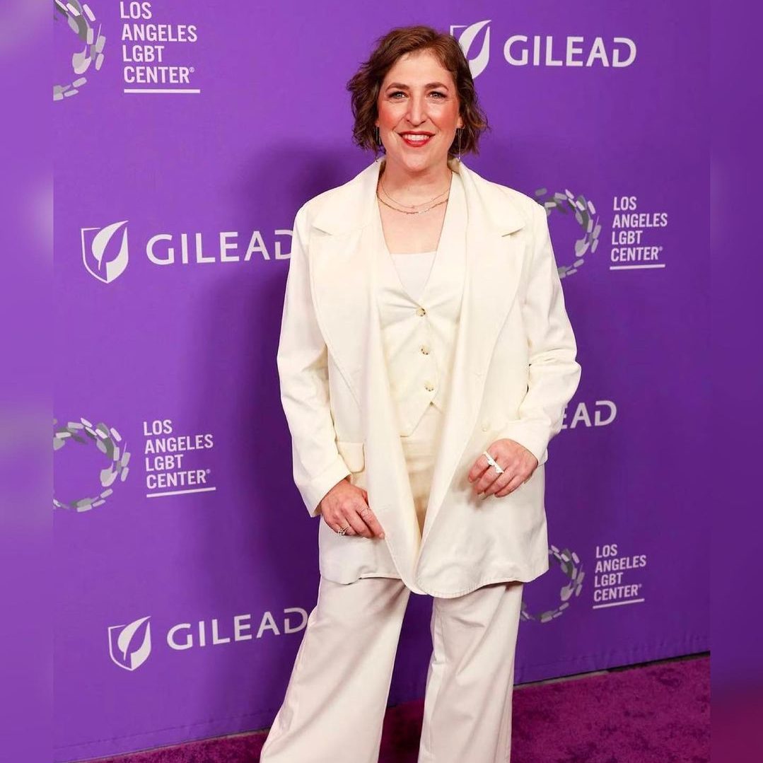 Mayim Bialik počas galavečera Los Angeles LGBT center 