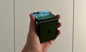 recenzia na Motorola Razr 50 Ultra