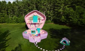 Polly Pocket Airbnb