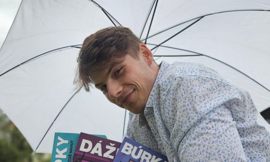 Matúš Mahút v daždi
