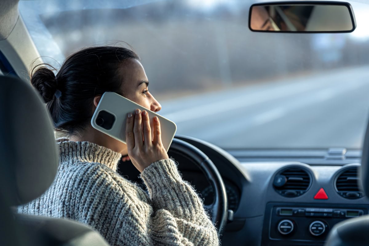 telefonovanie pri šoférovaní