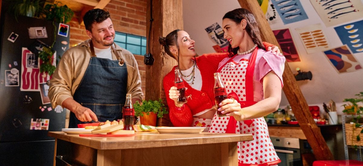 Coca-Cola a vyprážaný syr – keď sa klasika stretne s ikonou