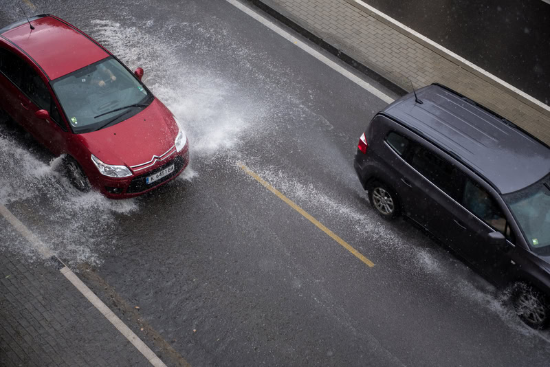 aquaplaning