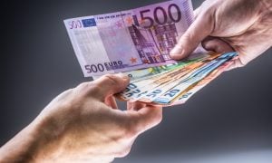 peniaze eurové bankovky stávky
