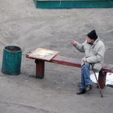 life-on-park-bench-photo-series-kiev-ukraine-yevhen-kotenko-6-5a6add8140334__880
